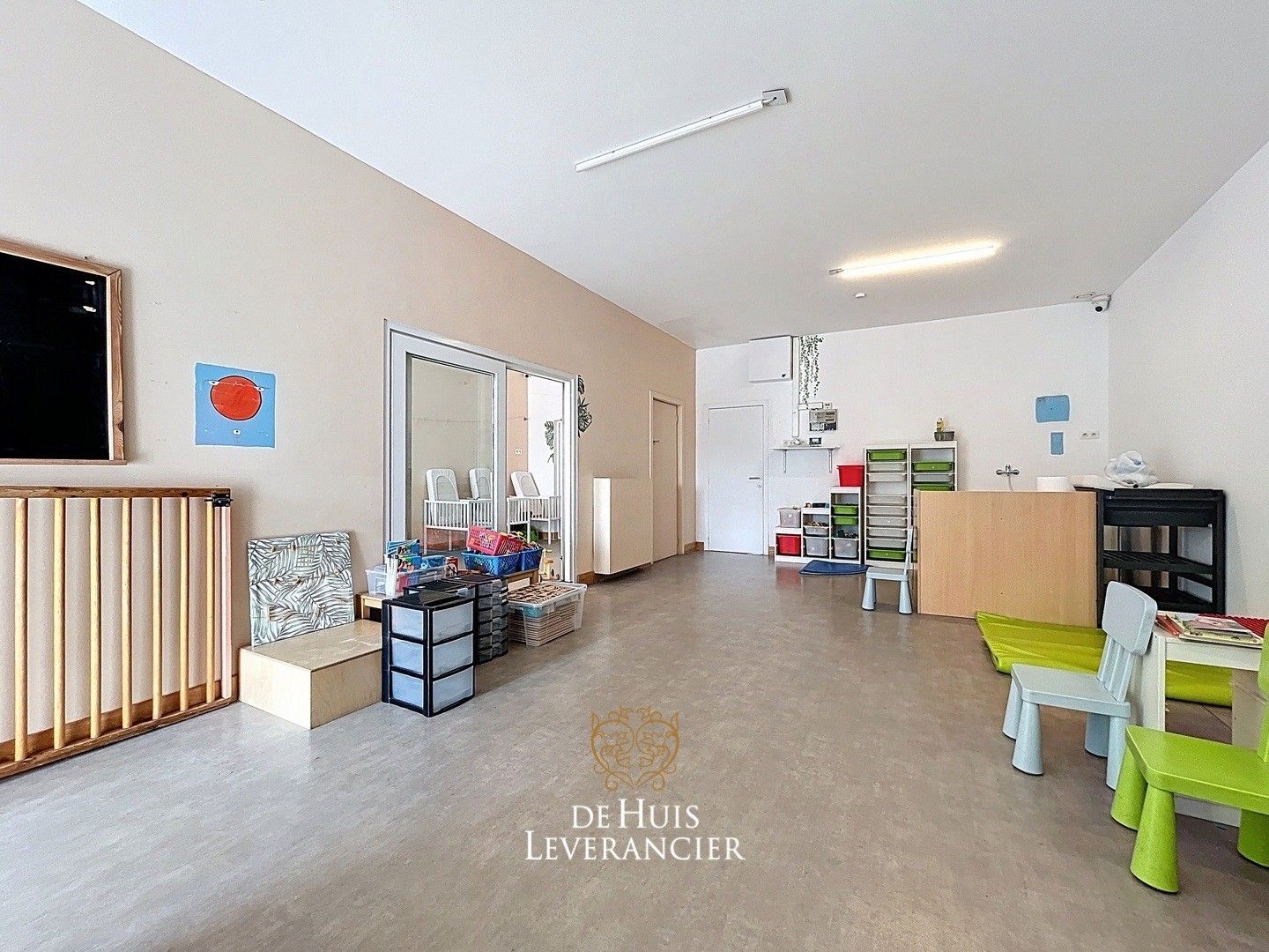 Uniek gebouw met handel en woongelegenheden te koop in Rumst foto 8