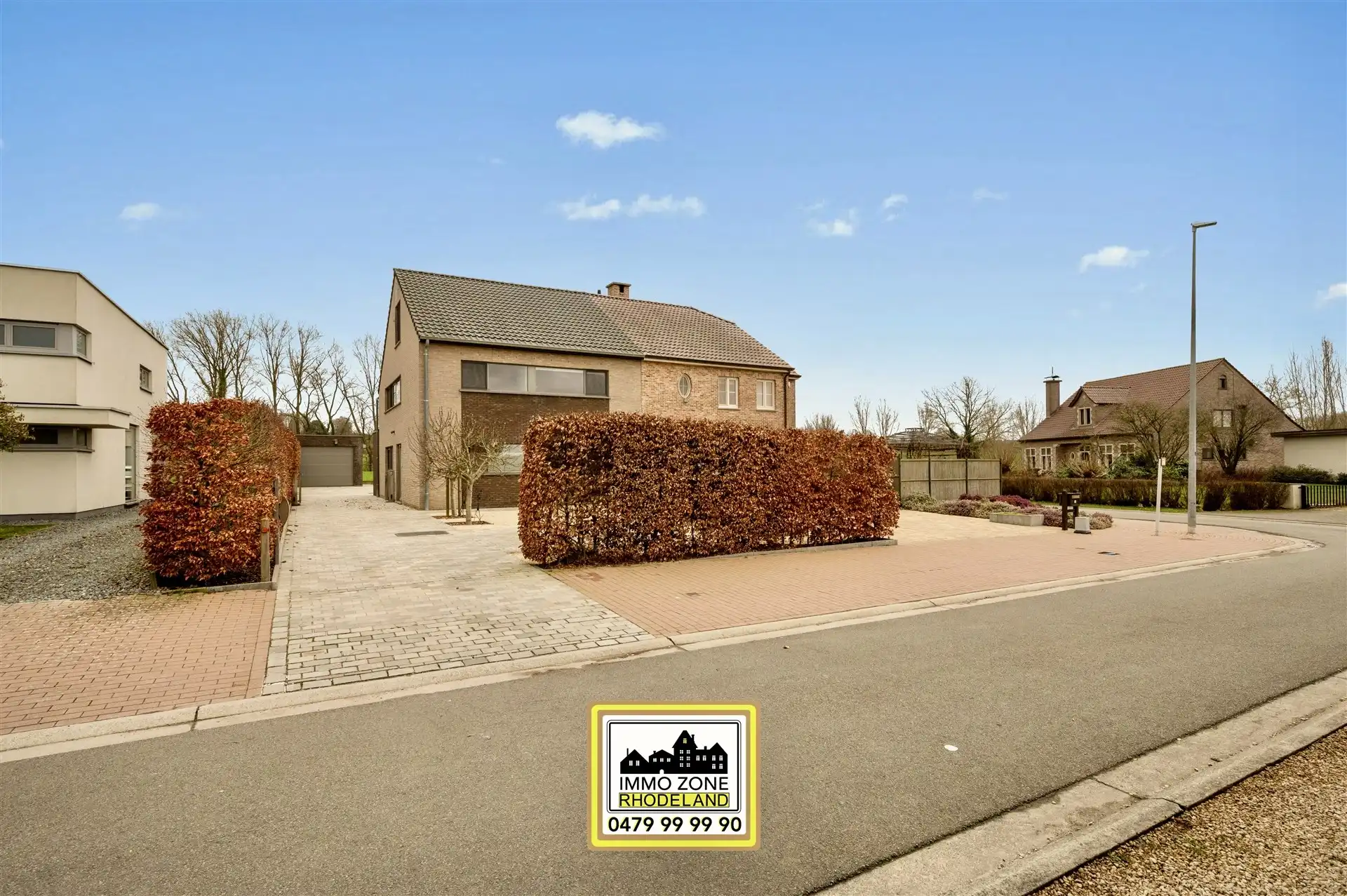 Prachtige woning met 4 slpks, 2 bdks in groene omgeving foto 3