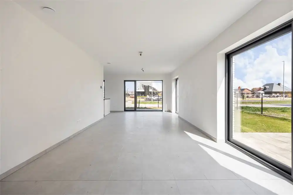 Ruimte, licht en een eigen stukje groen in hartje Heers foto 3