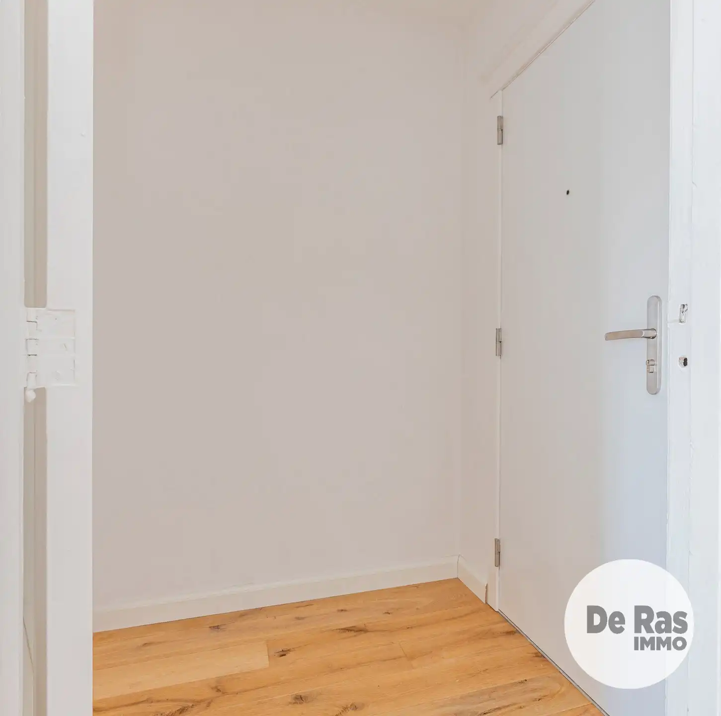 GENT - Instapklaar appartement met 2 kamers en ruim terras foto 3