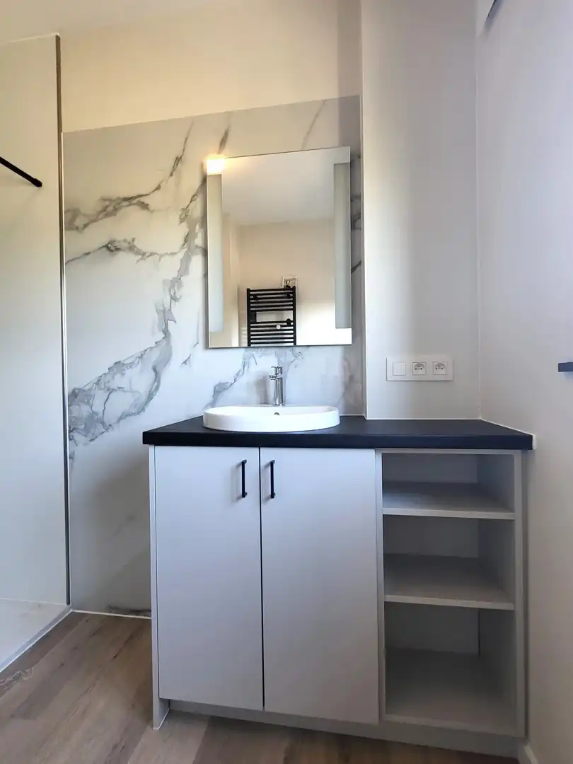 Charmante halfopen bebouwing met 2 slaapkamers op rustige, landelijke ligging aan de stadsrand. foto 21