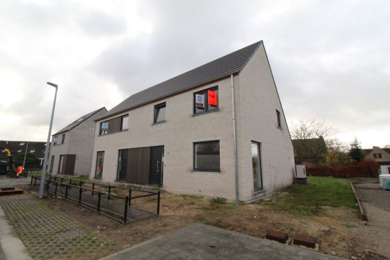 Energiezuinige halfopen woning te huur in Sijsele foto 11