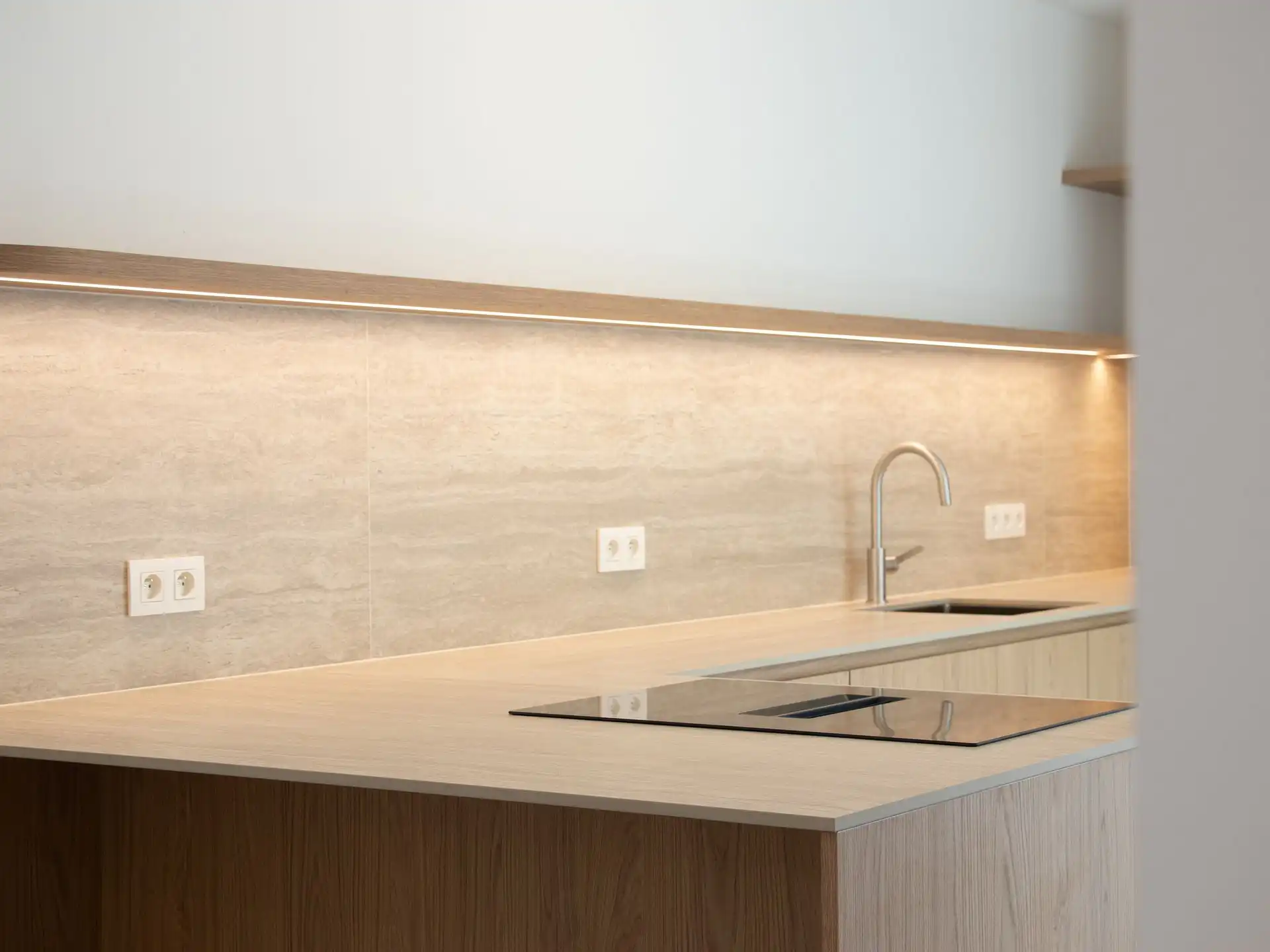 Volledig gerenoveerde woning op het Antwerpse Zuid. foto 6