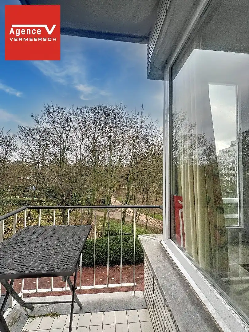 Gunstig gelegen 2-slkr appartement met parkzicht - gemeubileerd.  foto 4