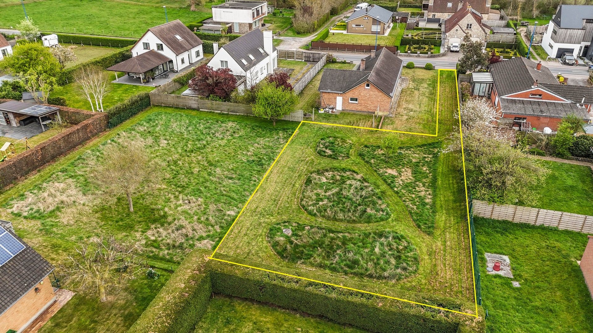 Rustig gelegen bouwgrond (913m²) nabij het Hannecartbos. foto {{pictureIndex}}