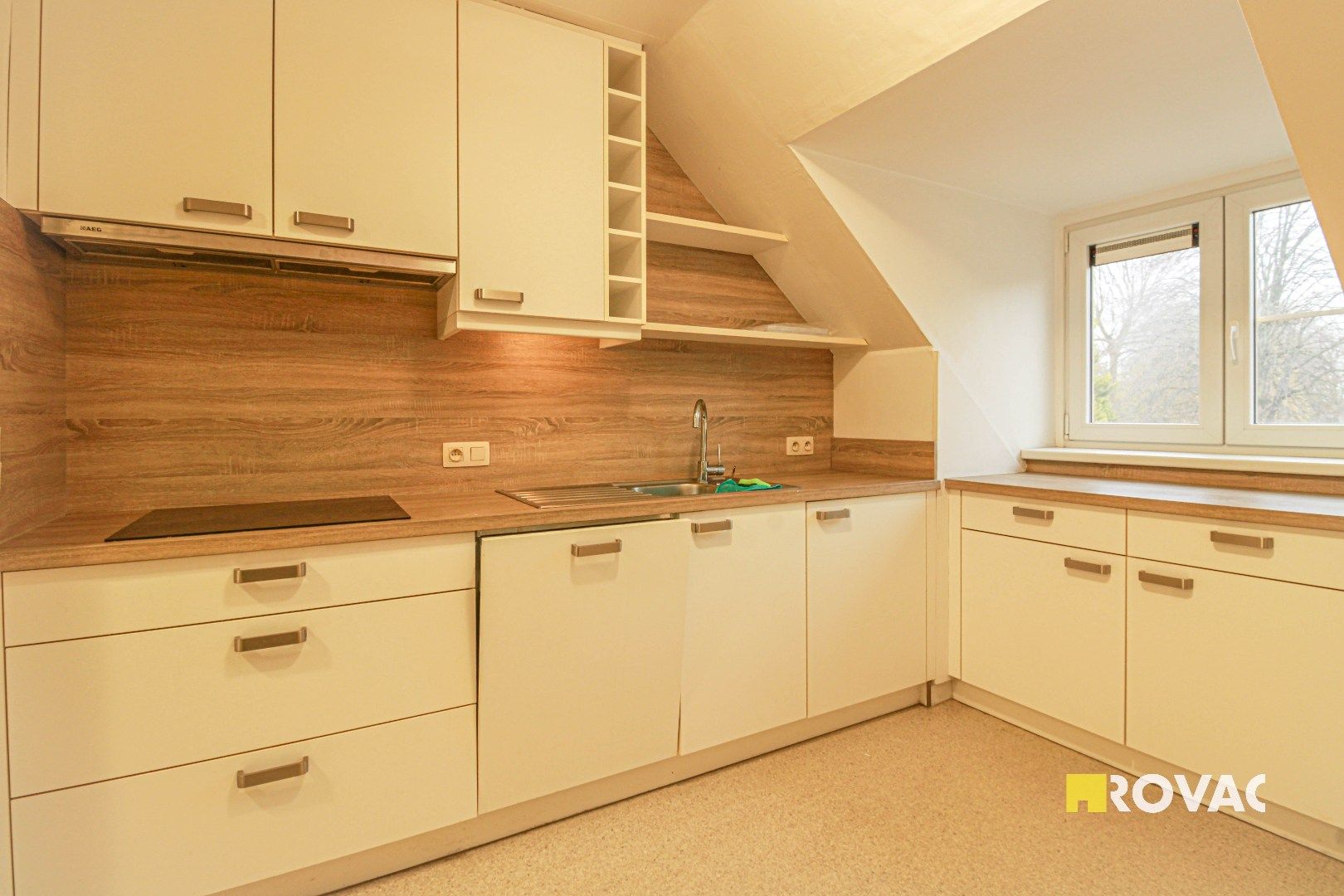 Éénslaapkamer appartement op de 2e verdieping met garage - gelegen op 500 meter van centrum!  foto 7