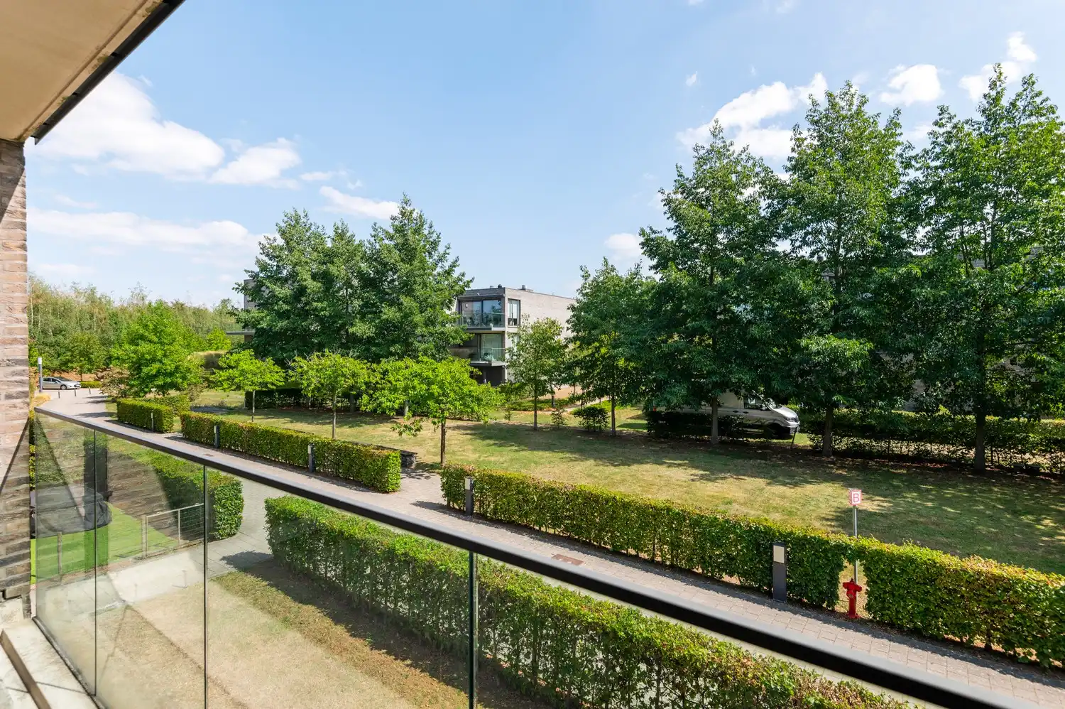 Tweeslaapkamer appartement met ruim terras en dubbele staanplaats! foto 11