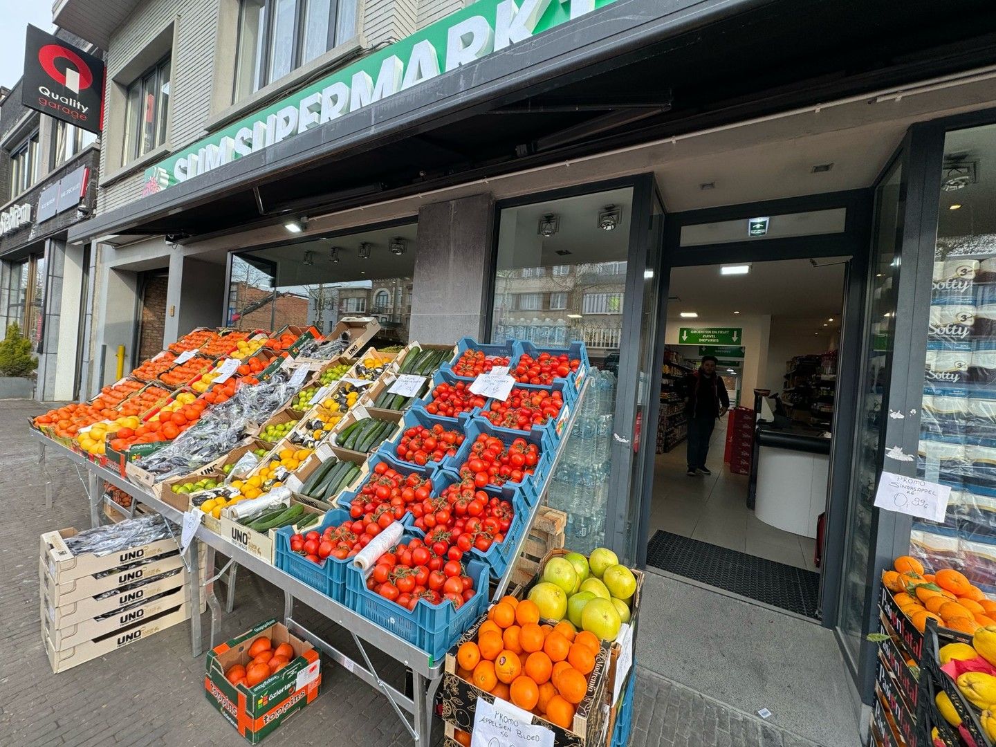 COMMERCIEEL GELIJKVLOERS MET 4 P foto 4