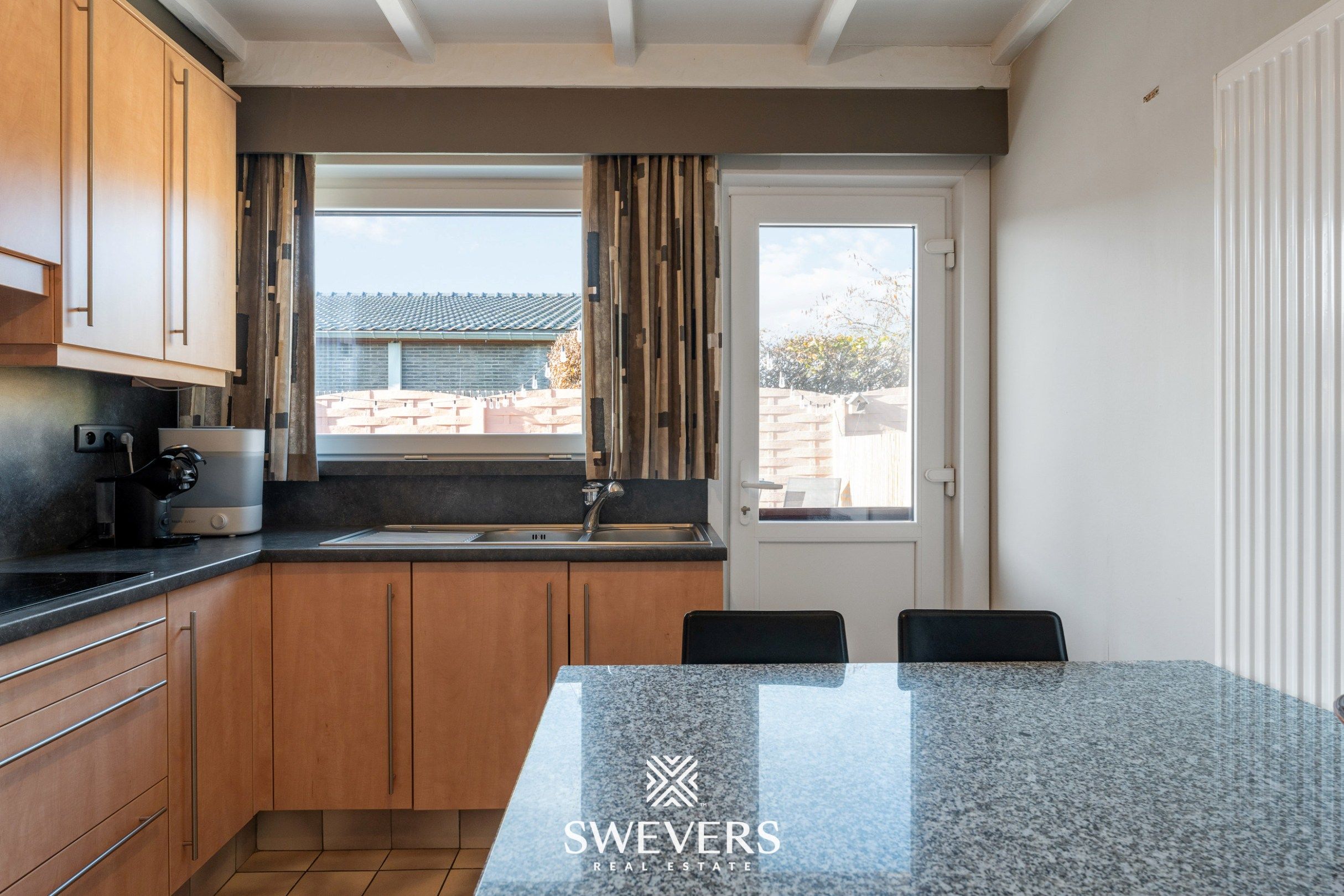 Instapklare, gelijkvloerse woning op uitstekende locatie in Zolder foto 9