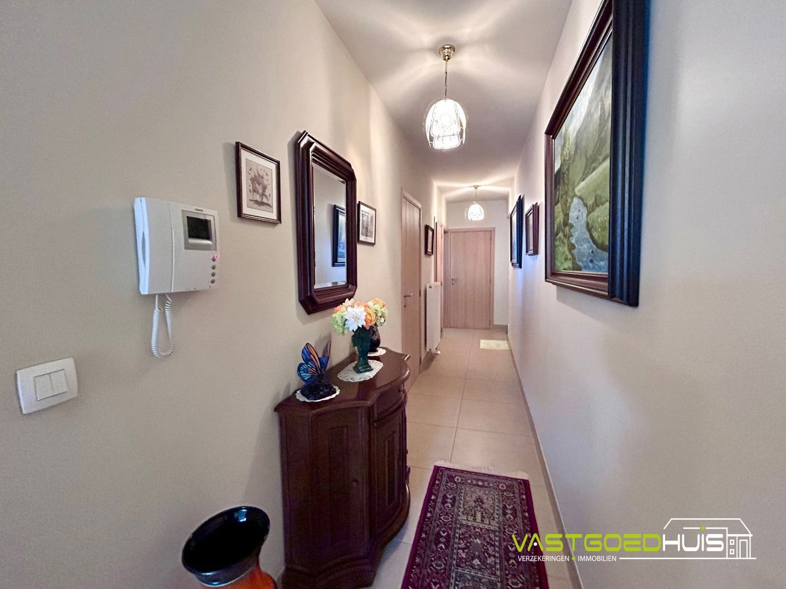 Instapklaar, gelijkvloers appartement met garage foto 5
