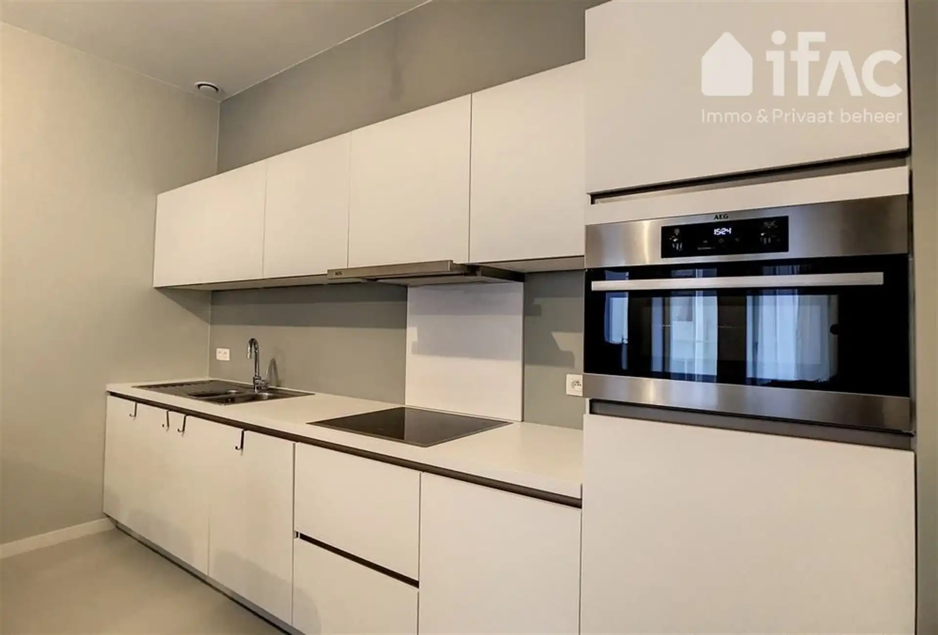 Zeer goed gelegen en gemeubeld appartement foto 6