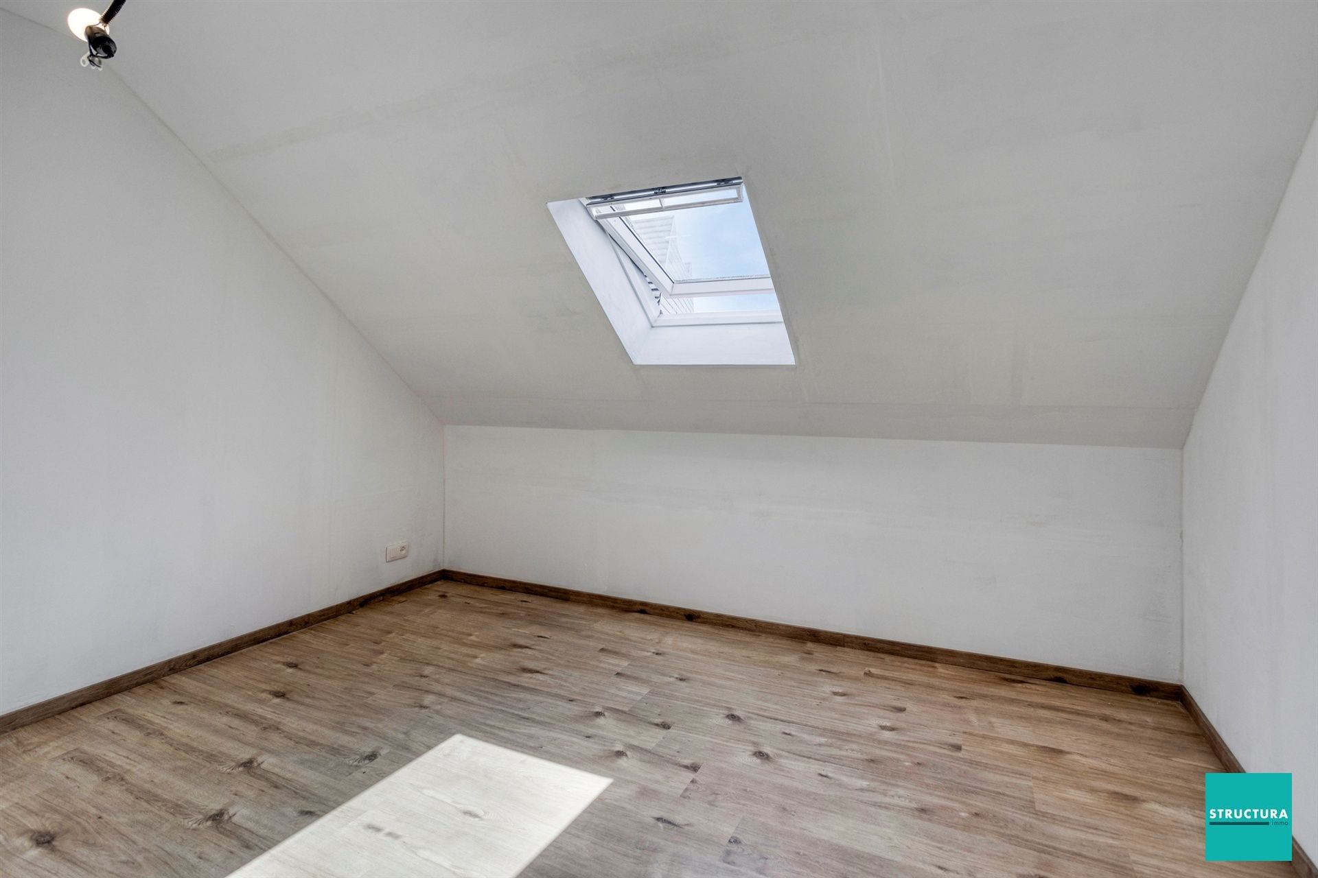 Instapklare woning met karakter in hartje Merchtem foto 26