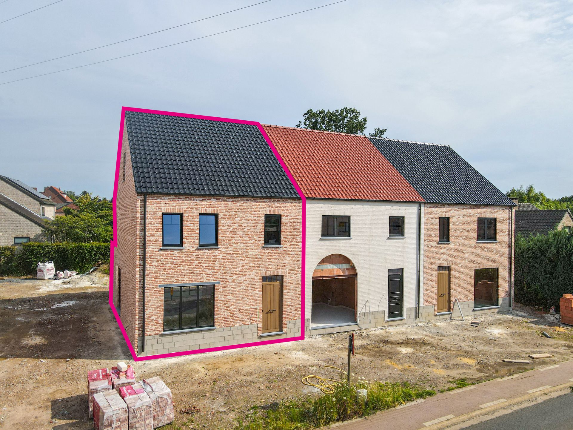 Energiezuinige casco+ NBwoning met 4/5 slks te Zolder-centrum! foto {{pictureIndex}}