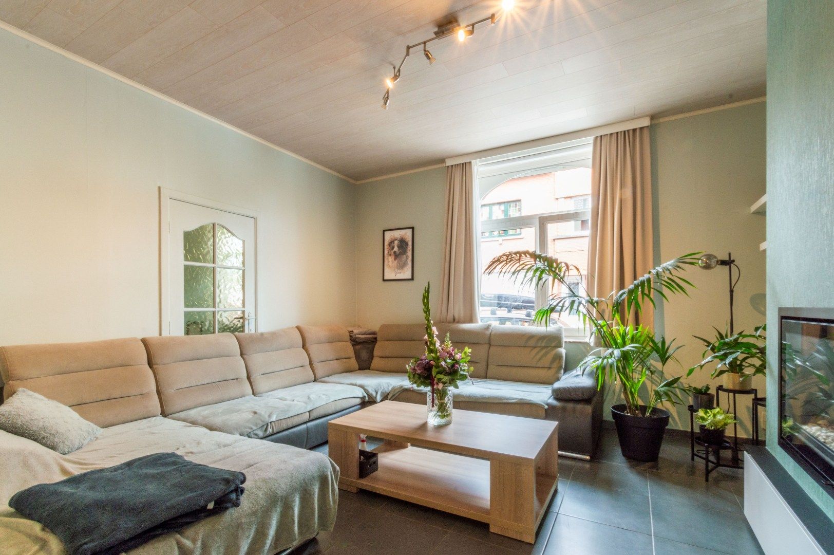 INSTAPKLARE WONING MET 3 SLAAPKAMERS + ZUID-TUIN! foto 3
