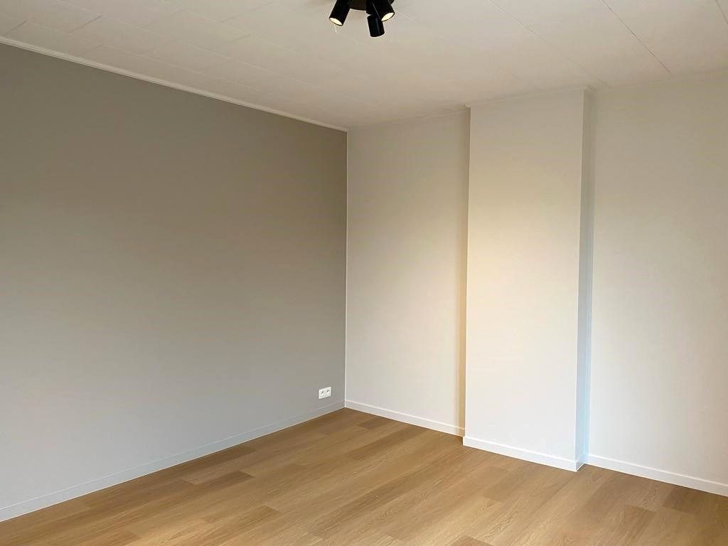 GERENOVEERDE (2023) GEZINSWONING MET 3 SLKPS EN LOODS 110m² foto 11