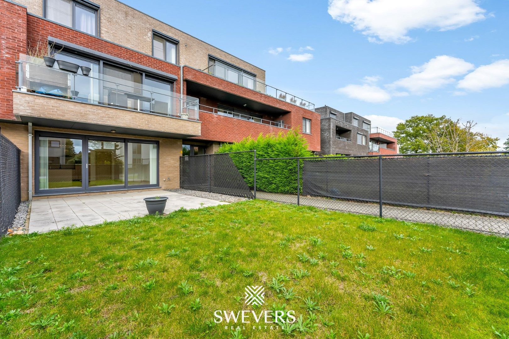  Modern gelijkvloers appartement met zonnige tuin en terras in Hasselt foto 27