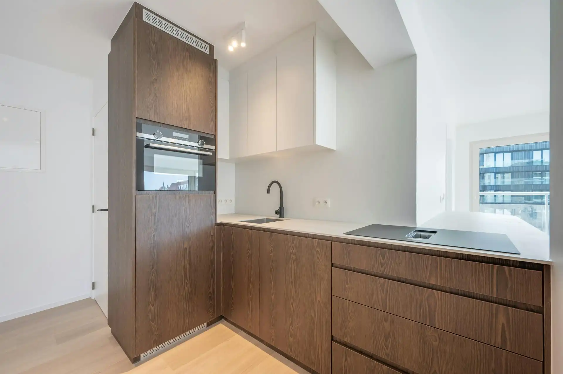 Gerenoveerd appartement met zeezicht te koop in Knokke-Heist foto 8