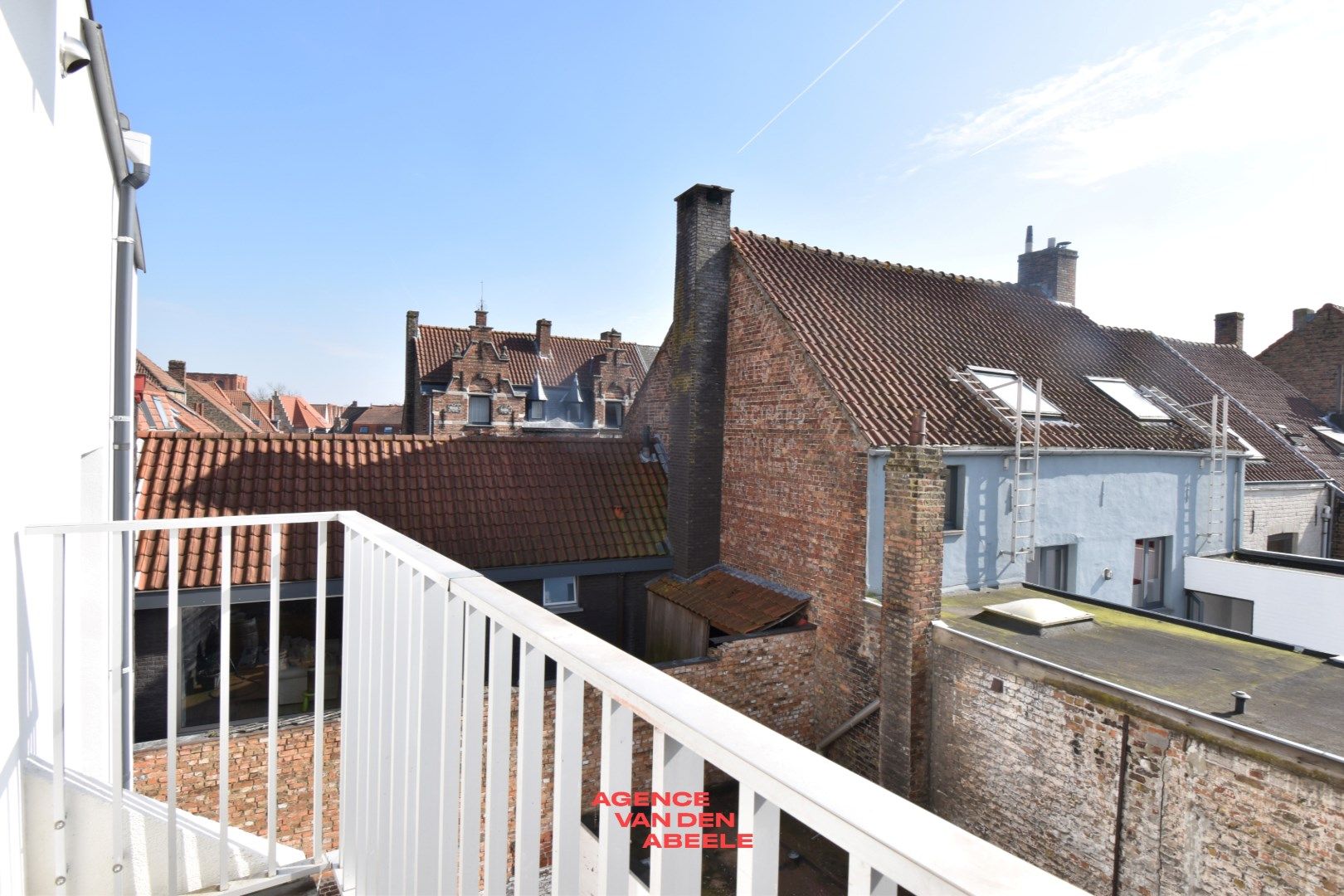 Opbrengsteigendom met 4 appartementen en ruime garage  foto 16