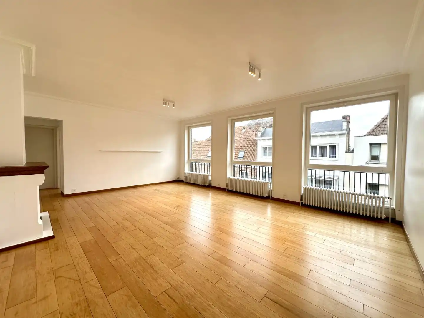 Lichtrijk appartement met twee slaapkamers foto 3