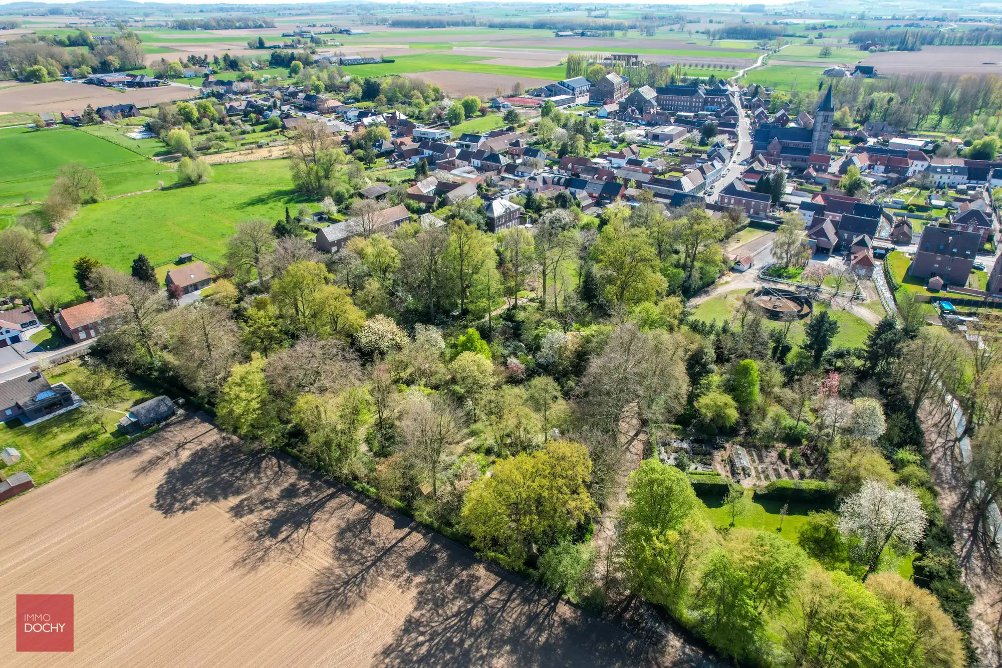 Zeer goed onderhouden manoir met een  unieke parktuin foto 14