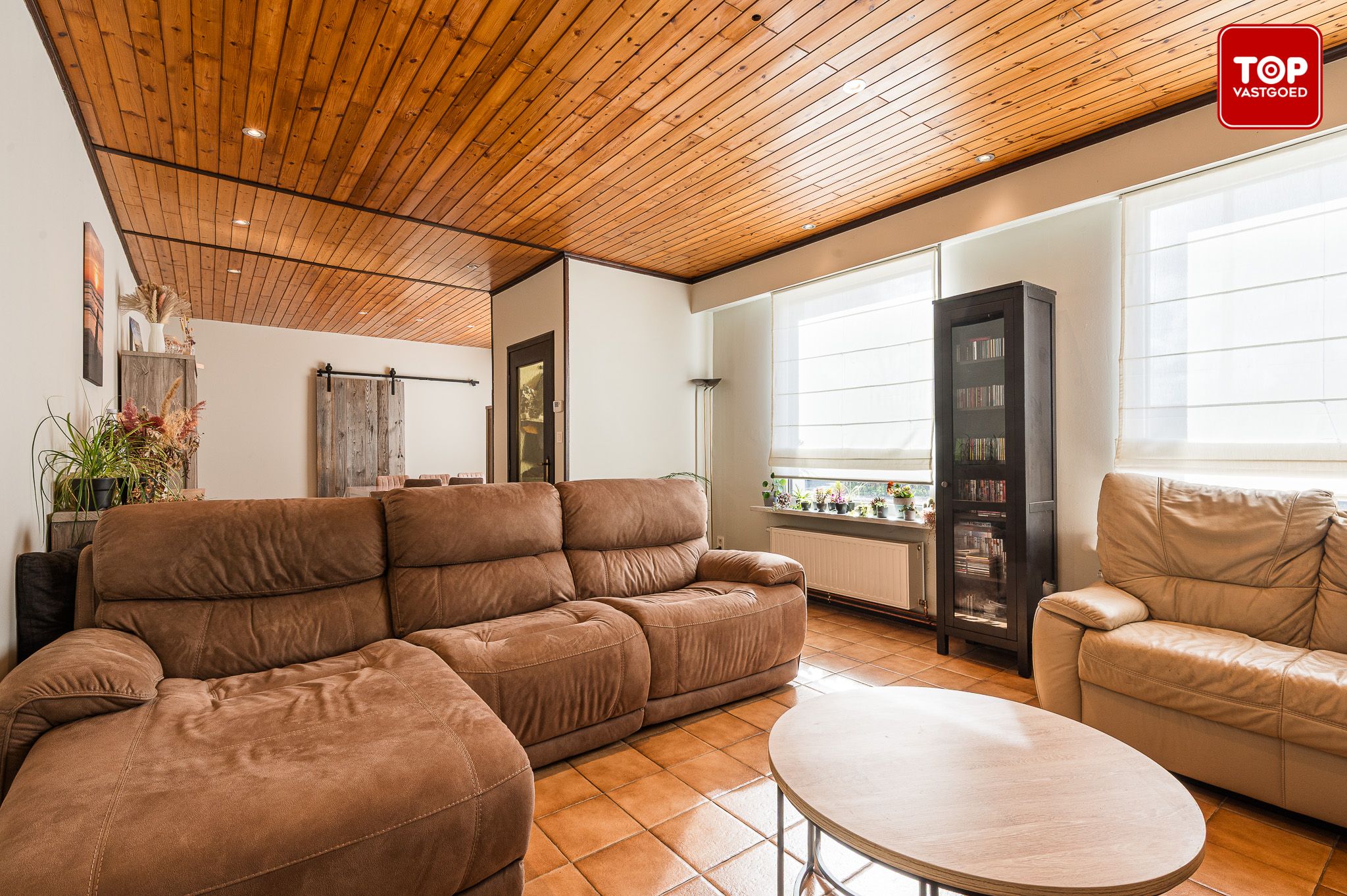 instapklare woning met zicht op uitgestrekte velden foto 3