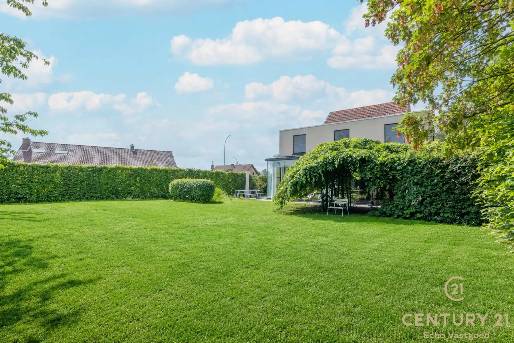 Centraal gelegen karaktervolle woning met 4slpk en tuin foto 13