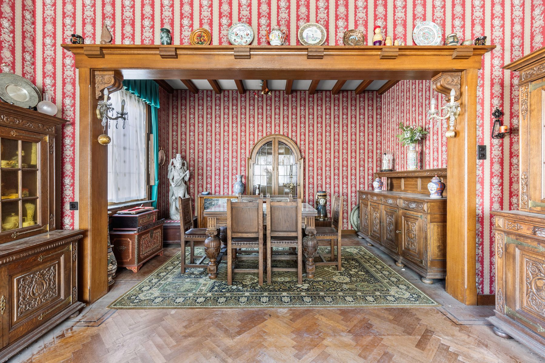 Zeer ruime te renoveren burgerwoning in Brugge! foto 4