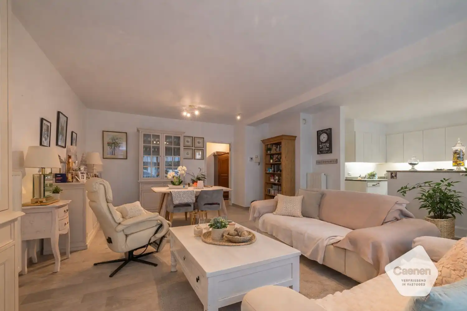 Modern pareltje in centrum Westende-Dorp – 2 slpk app. met terras foto 6