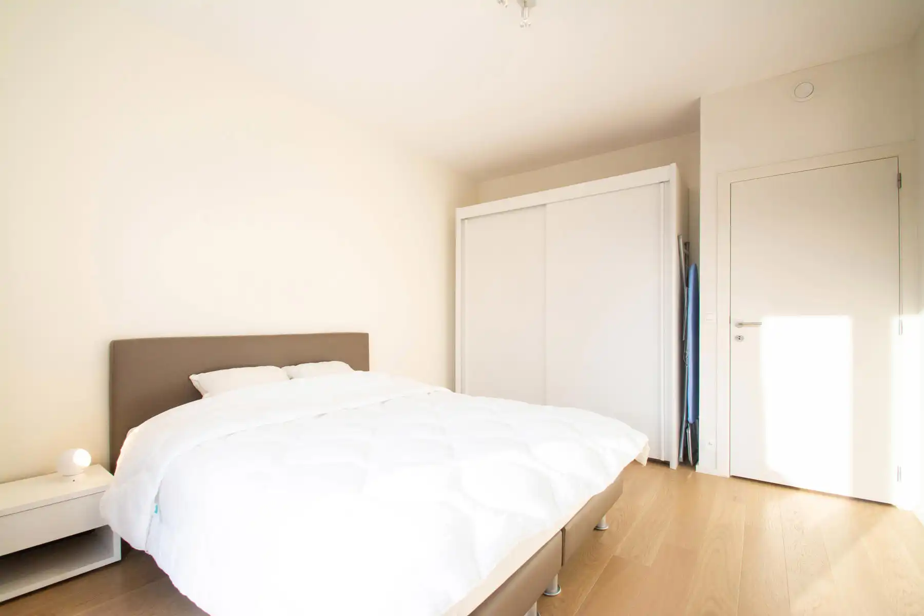 Prachtig gemeubeld appartement 2 KAMERS + 2 TERRASSEN!!!! foto 10