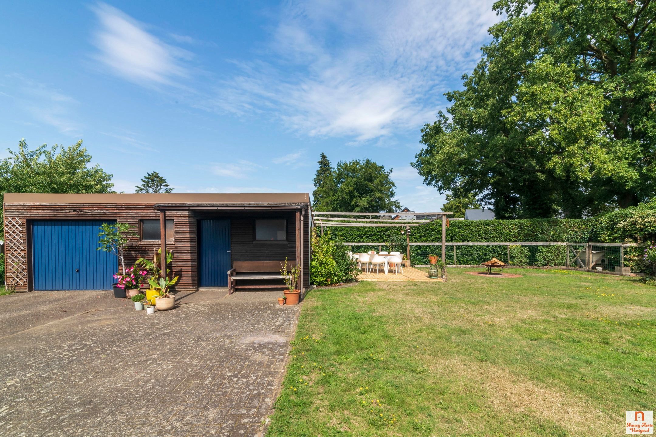 Sfeervolle jaren ’60-woning met grote tuin in rustige straat foto 39