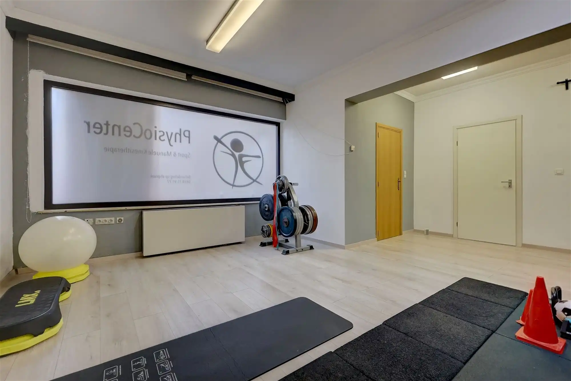 Handelsruimte in het hartje van Mechelen foto 4