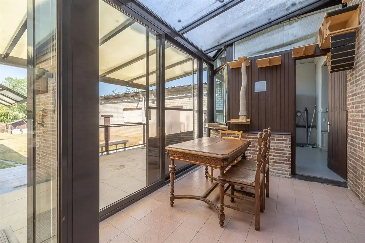 Historische woning met koetspoort op 8a41ca op markt tot tegen de Demer foto 18