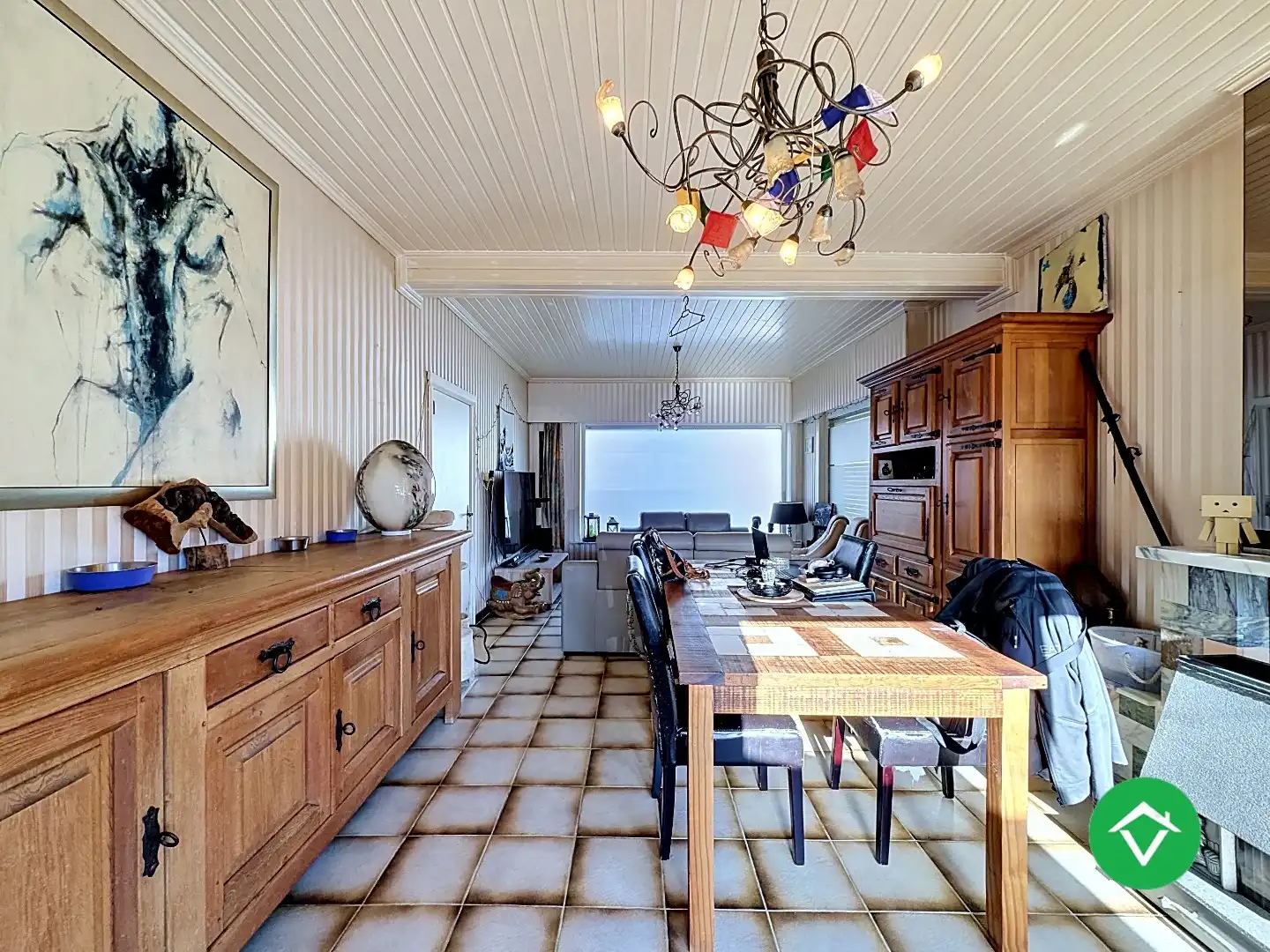 Woning met 3 slaapkamers en 2 garages te Eernegem foto 3