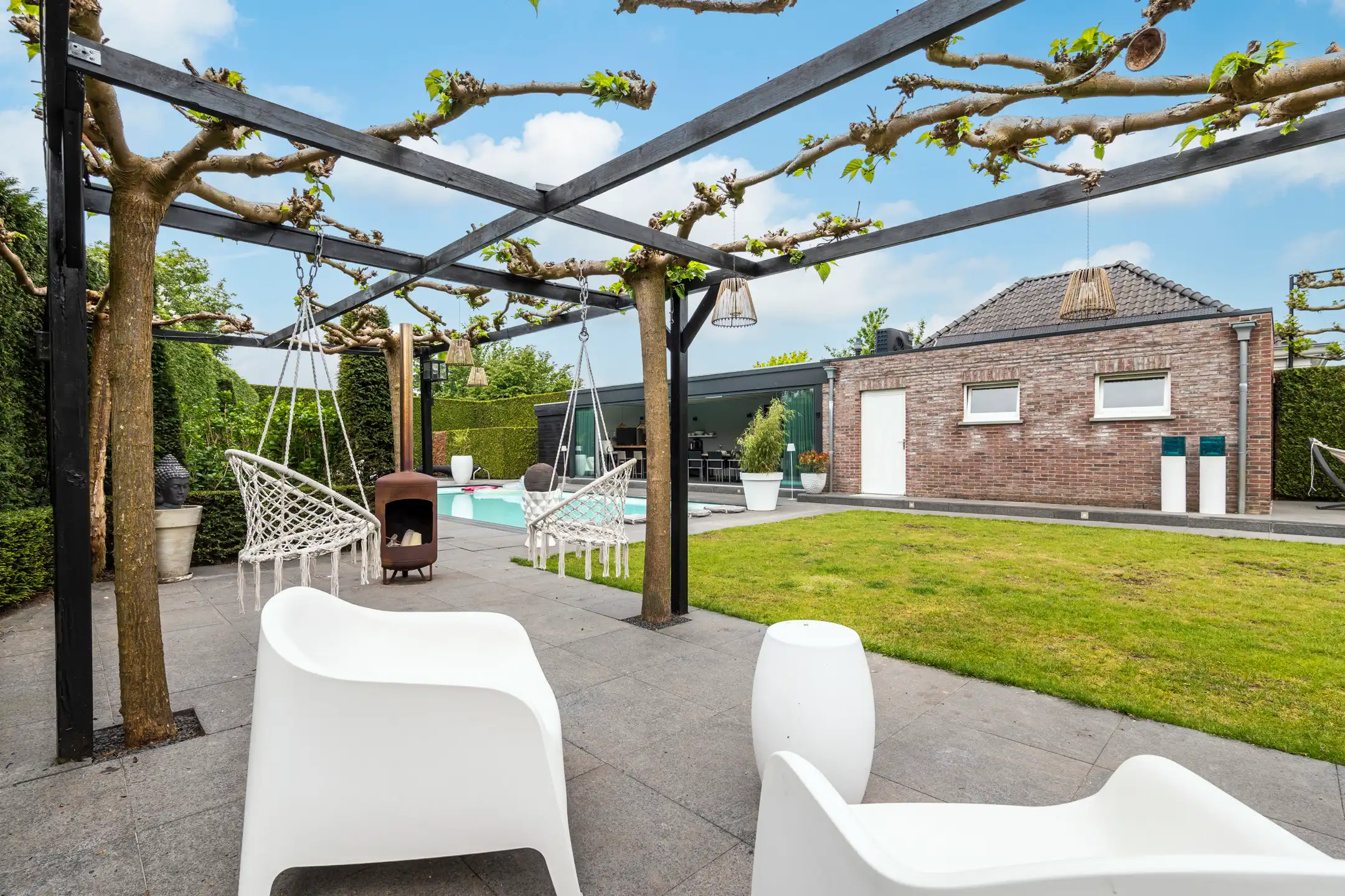 Energiezuinige villa met zwembad, poolhouse & gastenverblijf foto 35