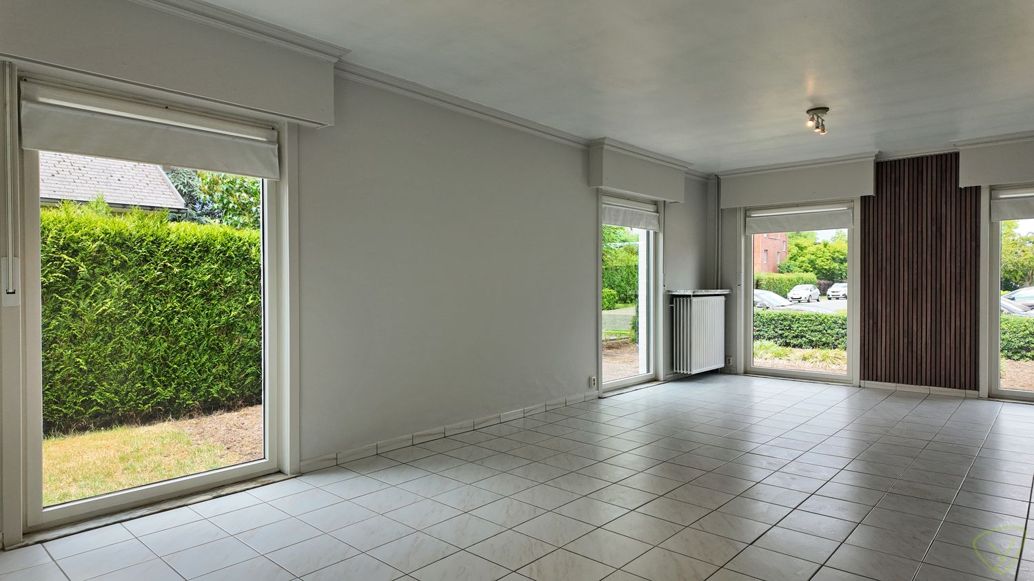 Ruime alleenstaande woning in een rustige buurt met grote tuin! foto 6