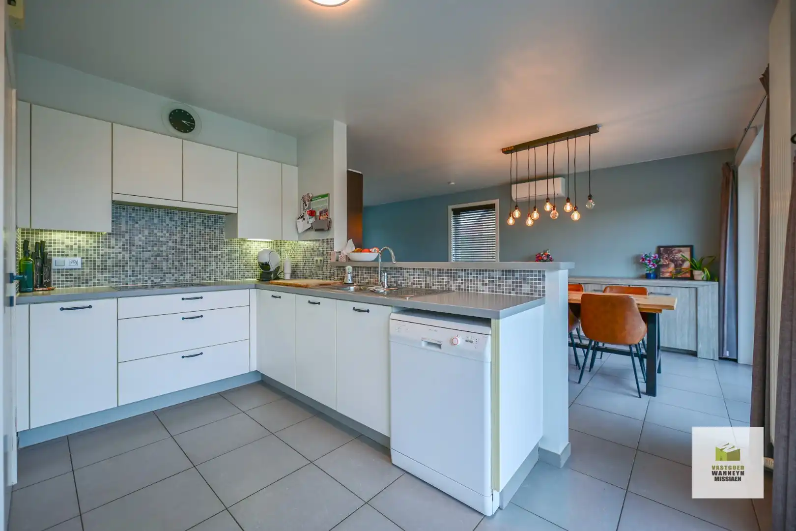 Ruime open bebouwing met 3 slpk in doodlopende straat Wingene foto 8