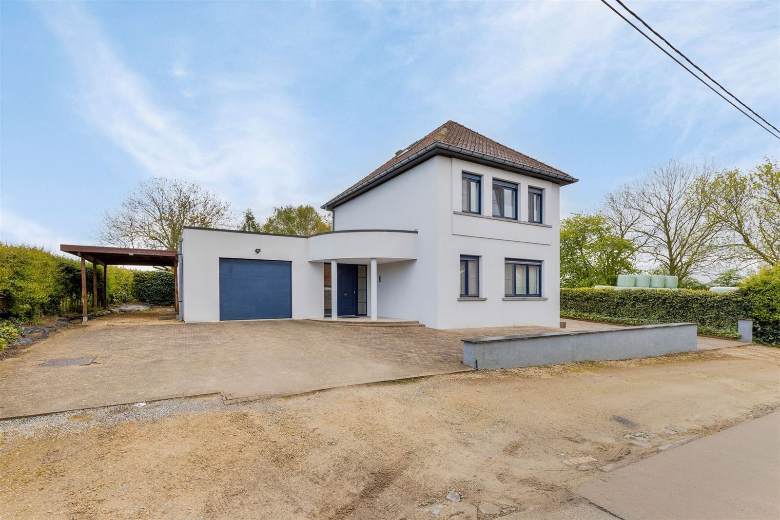 Rustig gelegen villa met 4 slaapkamers, tuin en weide foto 3