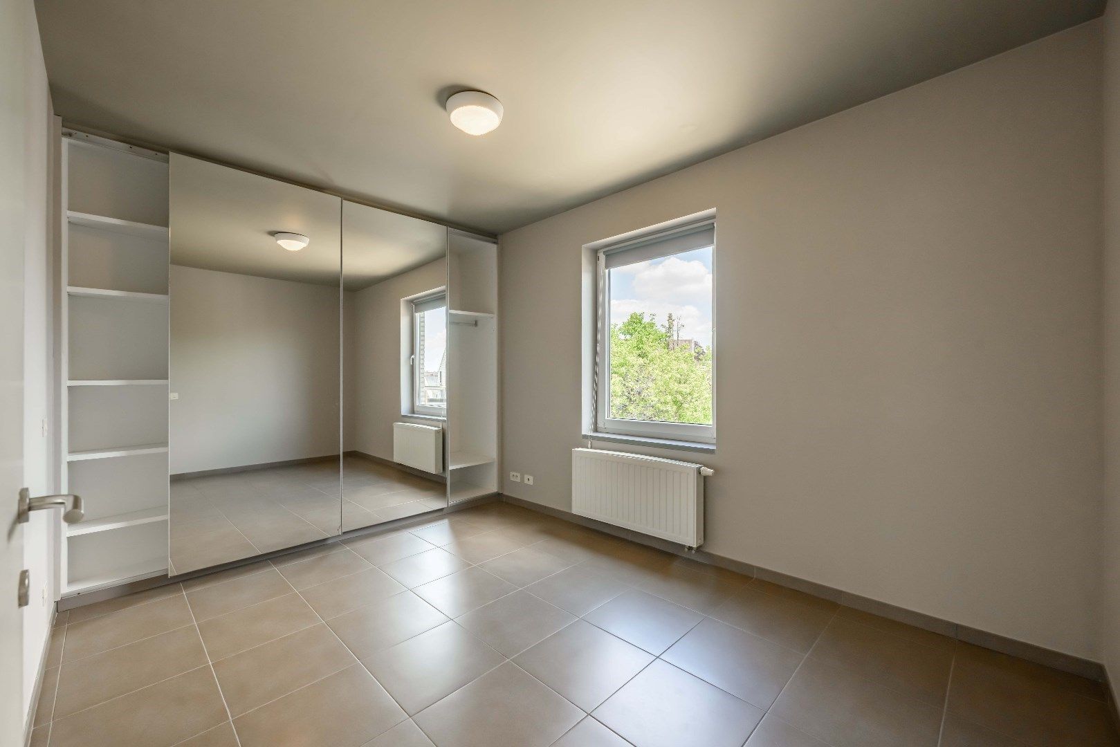 INSTAPKLAAR APPARTEMENT MET 2 SLPKS IN HARTJE TIELT  foto 8