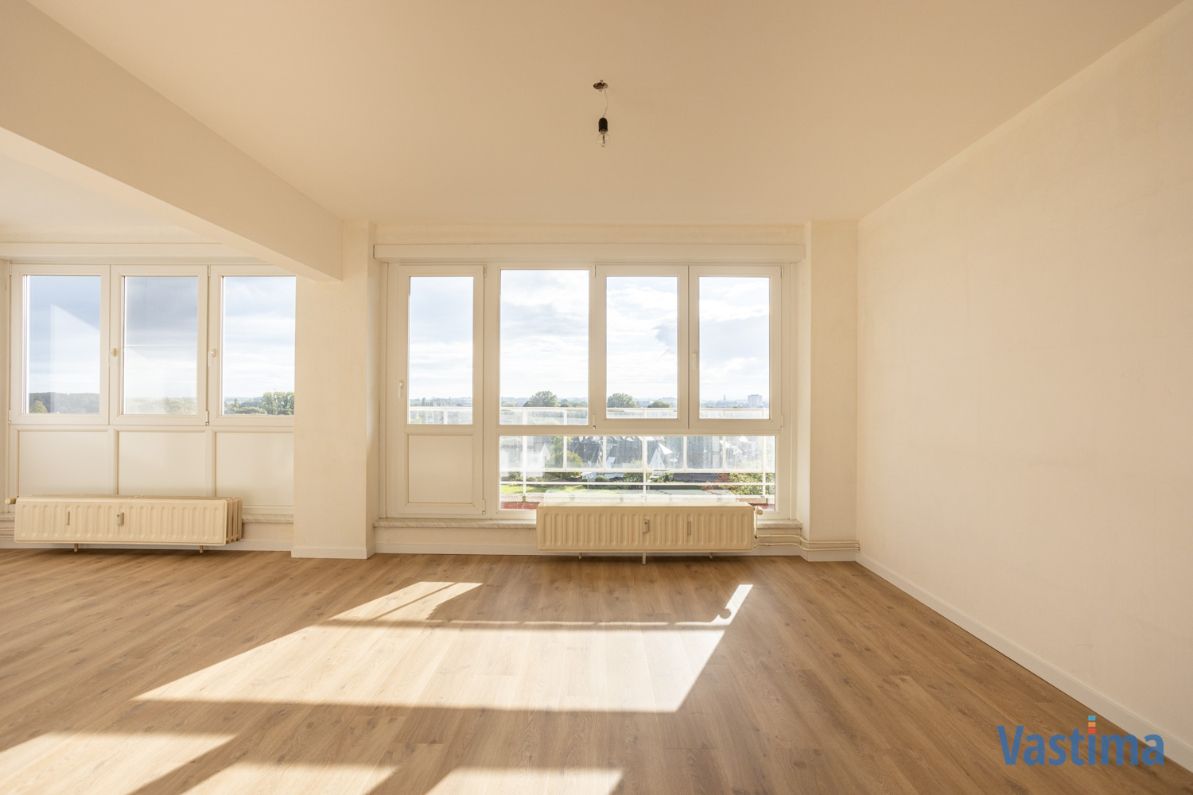 Opgefrist appartement met magnifiek uitzicht foto 5