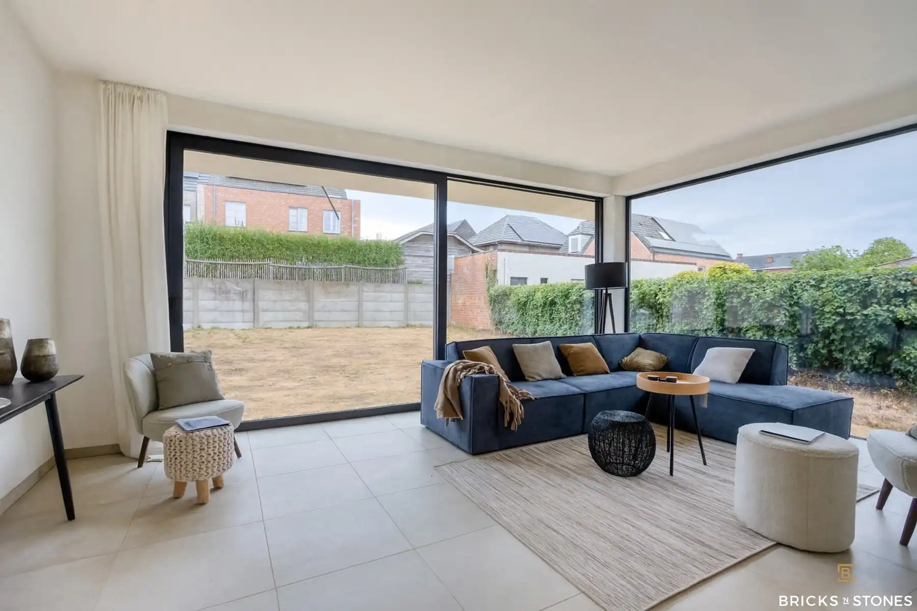 Stijlvolle nieuwbouwwoning met tuin, 3 slpks & 2 badk foto 4