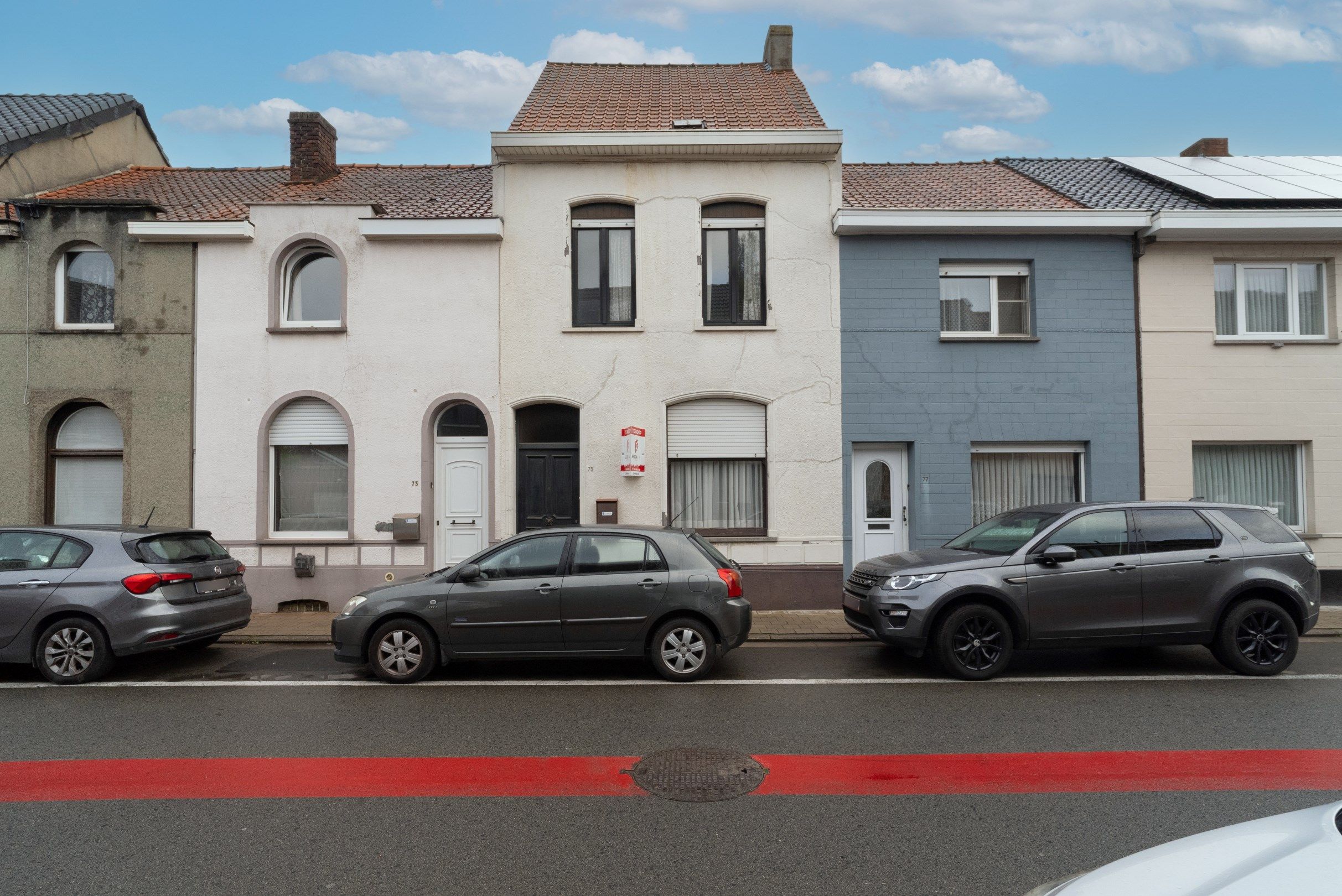 Hoofdfoto van de publicatie: Gezinswoning met garagebox en uitweg