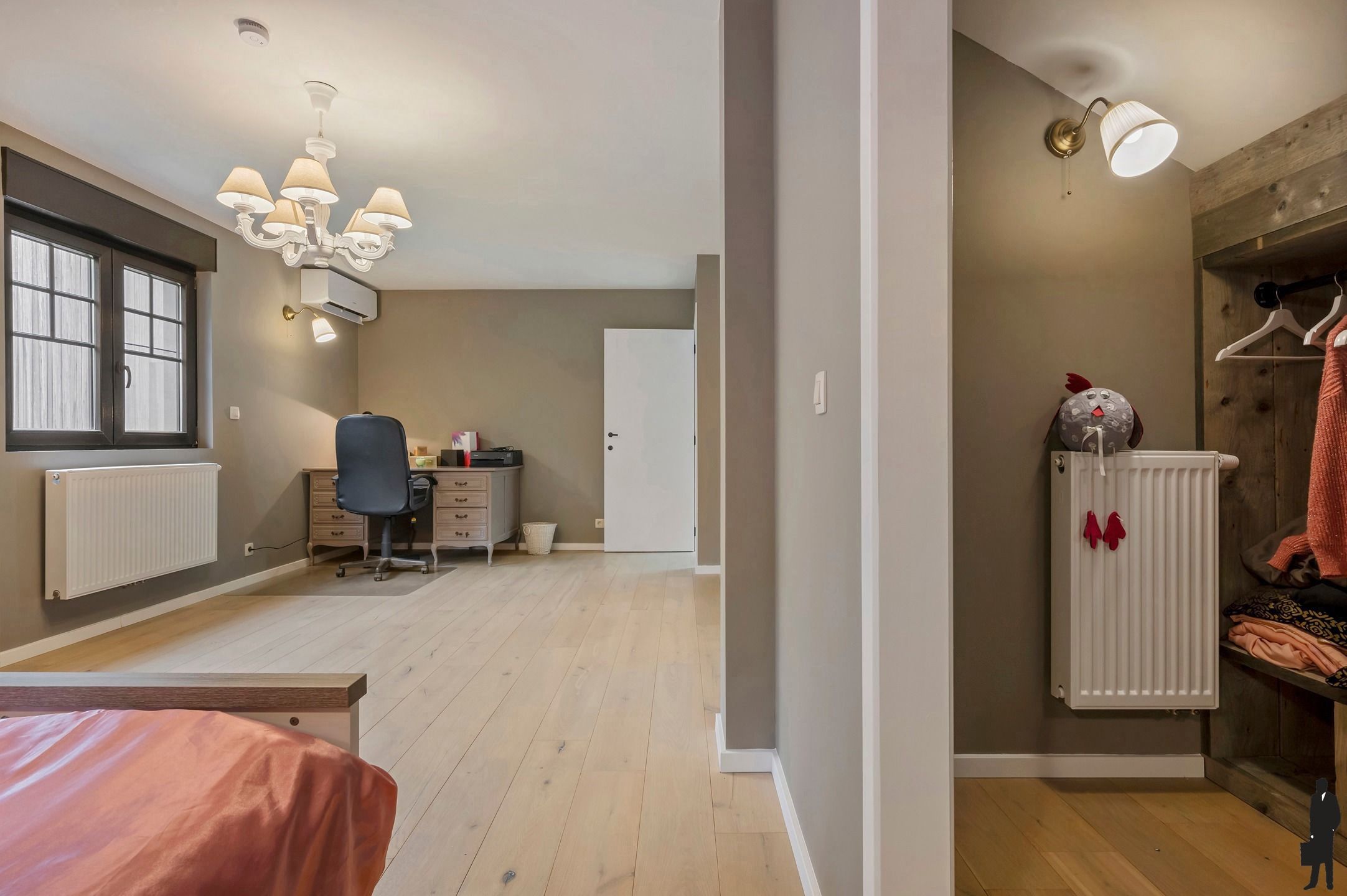 Volledige gerenoveerde villa te koop foto 52