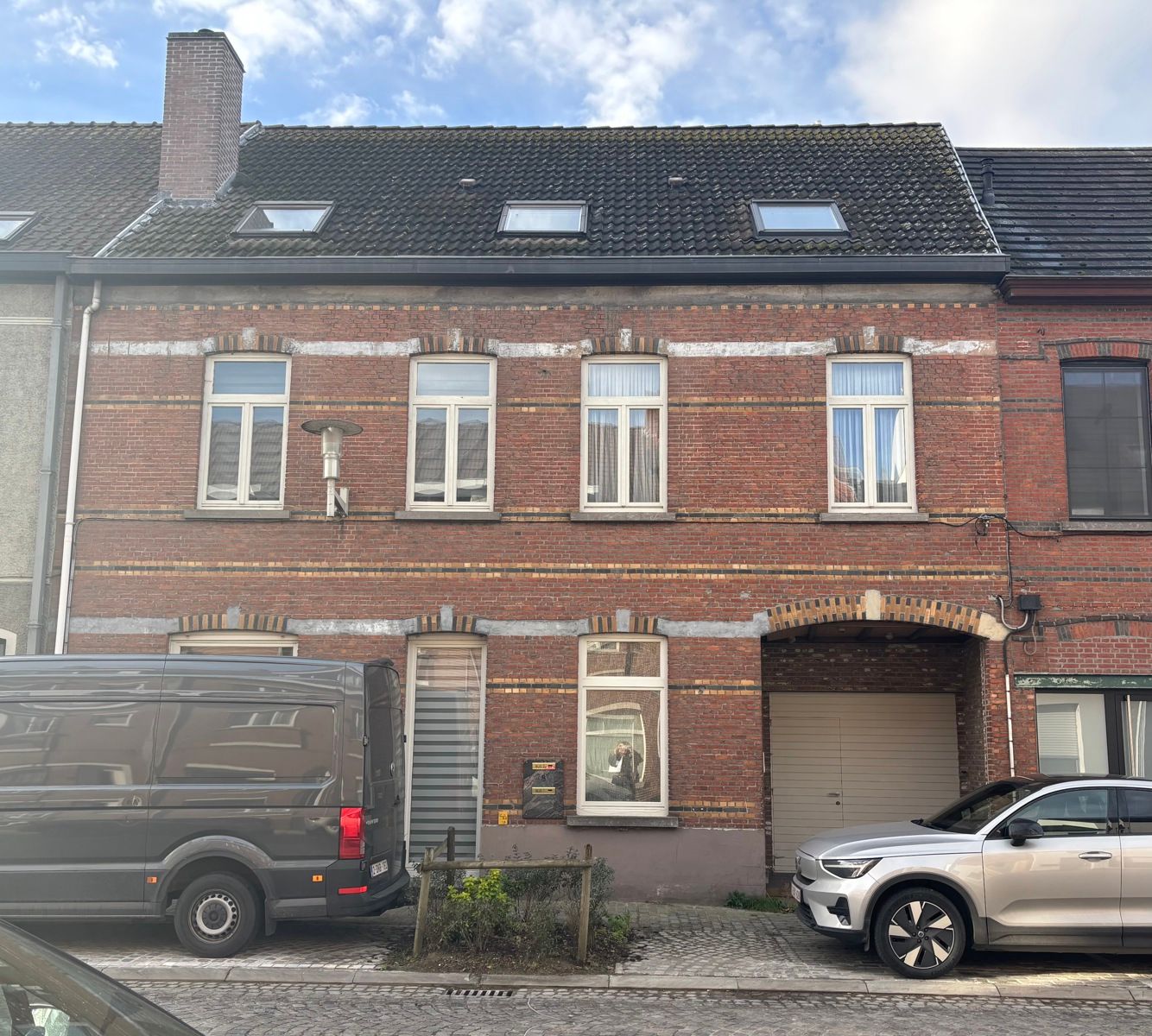 Ruim en lichtrijk dakappartement te huur in hartje Deinze foto 2