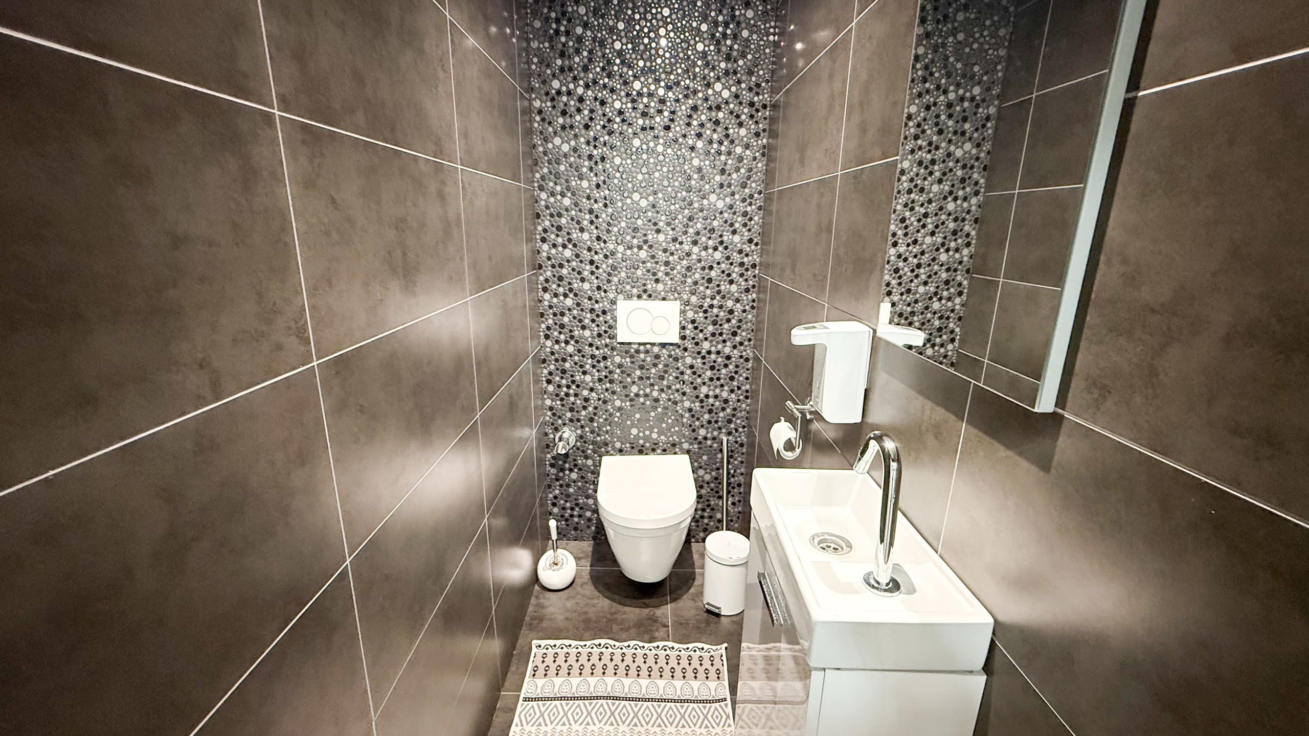 Instapklare woning met 4 spks en volledig aangelegde tuin! foto 22