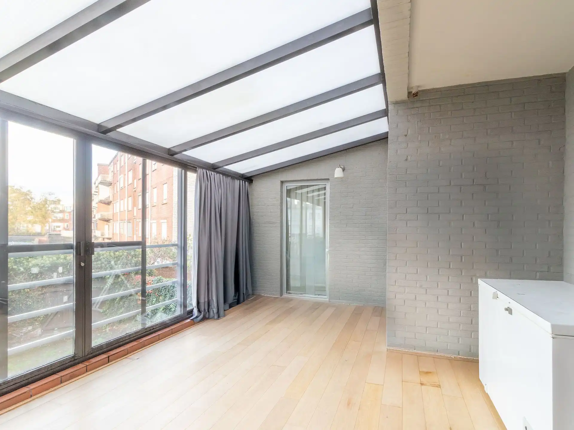 Handelspand met ruim duplex appartement foto 6