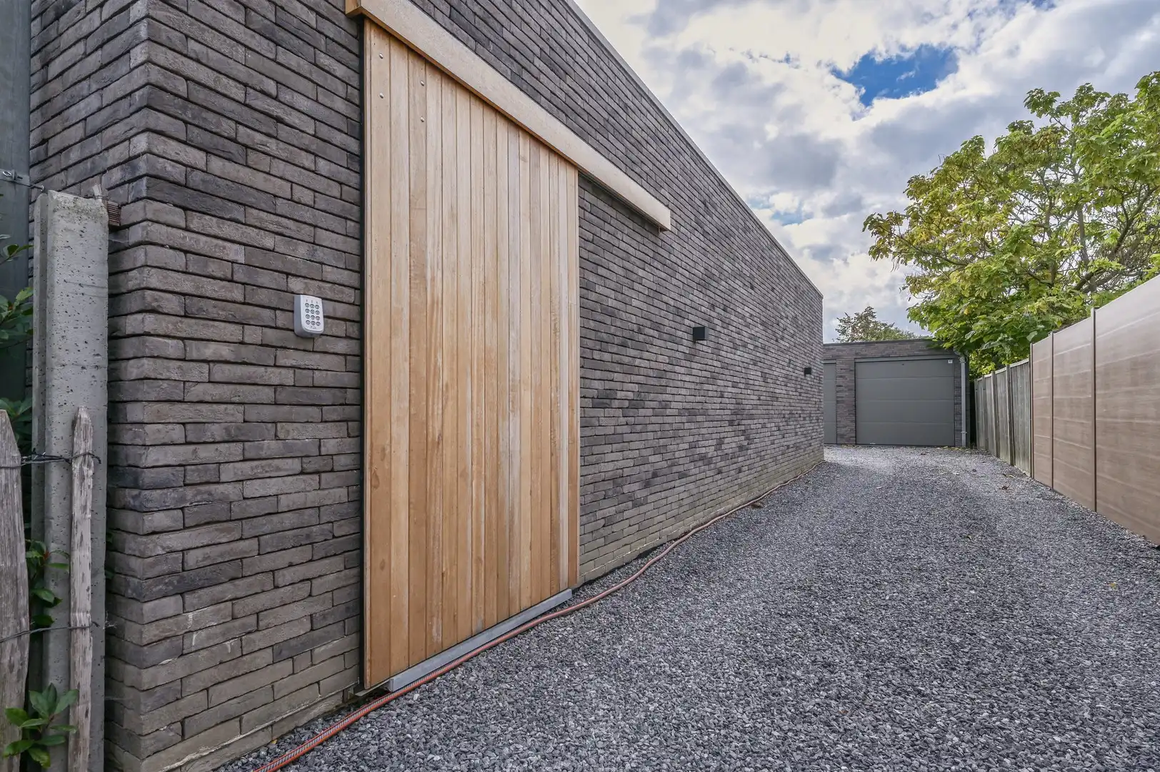 Nieuwbouwappartement met 2 slaapkamers, ruim terras en garage foto 17