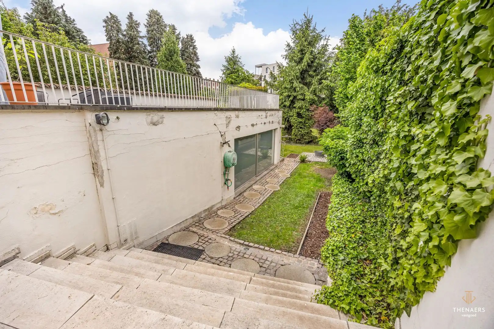 Statige woning met uitzonderlijk veel ruimte, karakter en mogelijkheden pal in het centrum van Sint-Truiden. foto 18