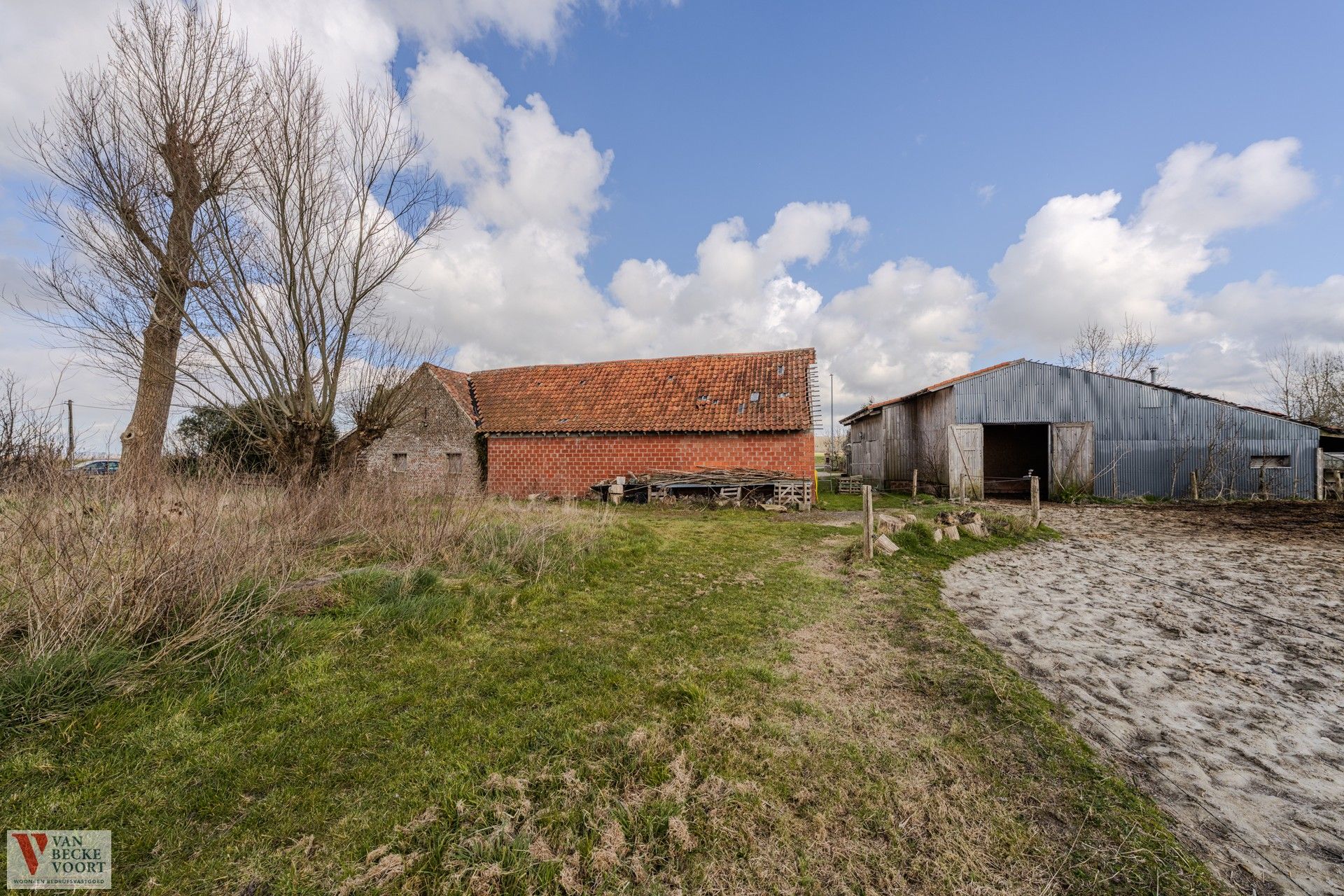 Te renoveren hoeve op 1,6 ha foto 17