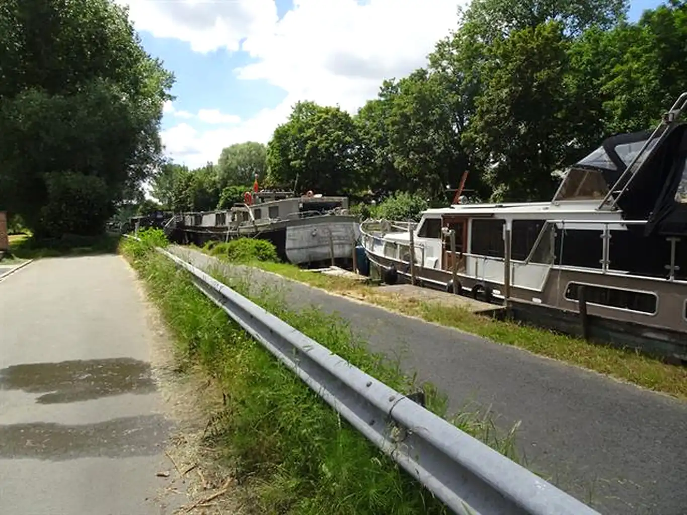 Zeer rustig gelegen ruime woning te huur foto 9