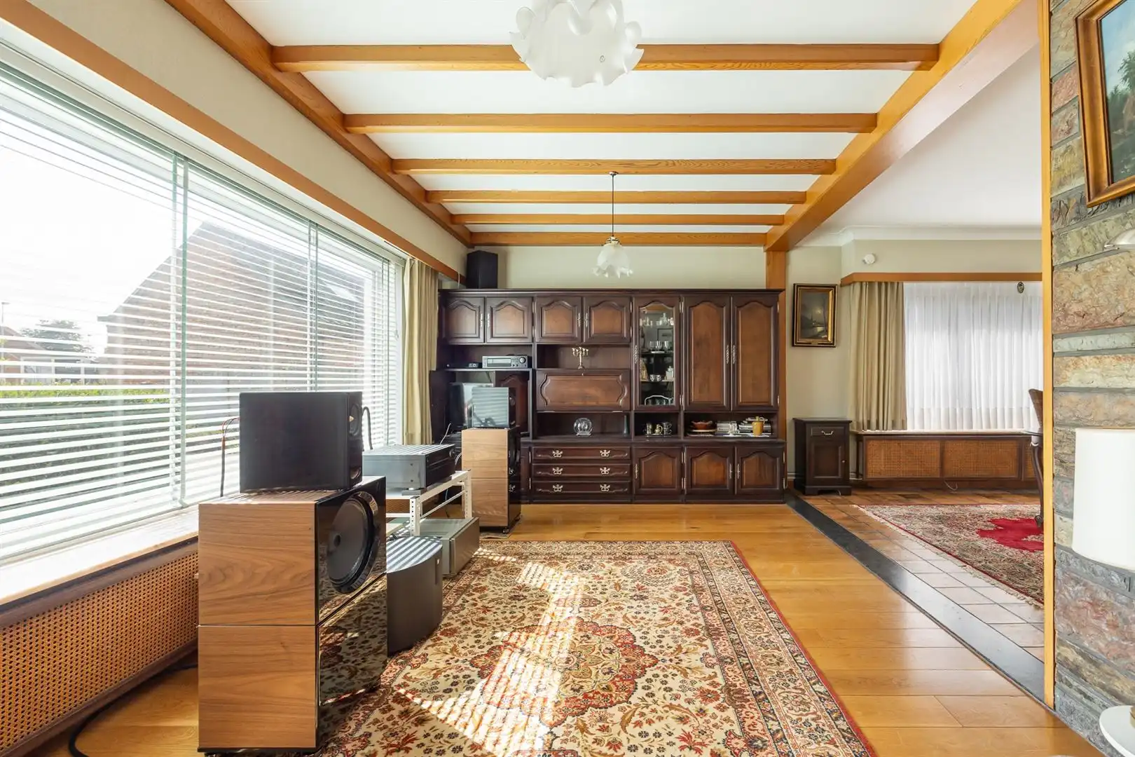 Woning met veel potentieel en grote tuin! foto 5